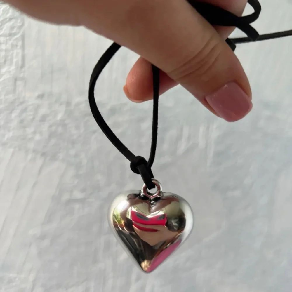 ⚜️𝟯𝟬%𝗢𝗙𝗙 𝗯𝘂𝗻𝗱𝗹𝗲𝘀 𝟯+⚜️ NEW Large Acrylic Heart Lariat Necklace - Picture 11 of 15